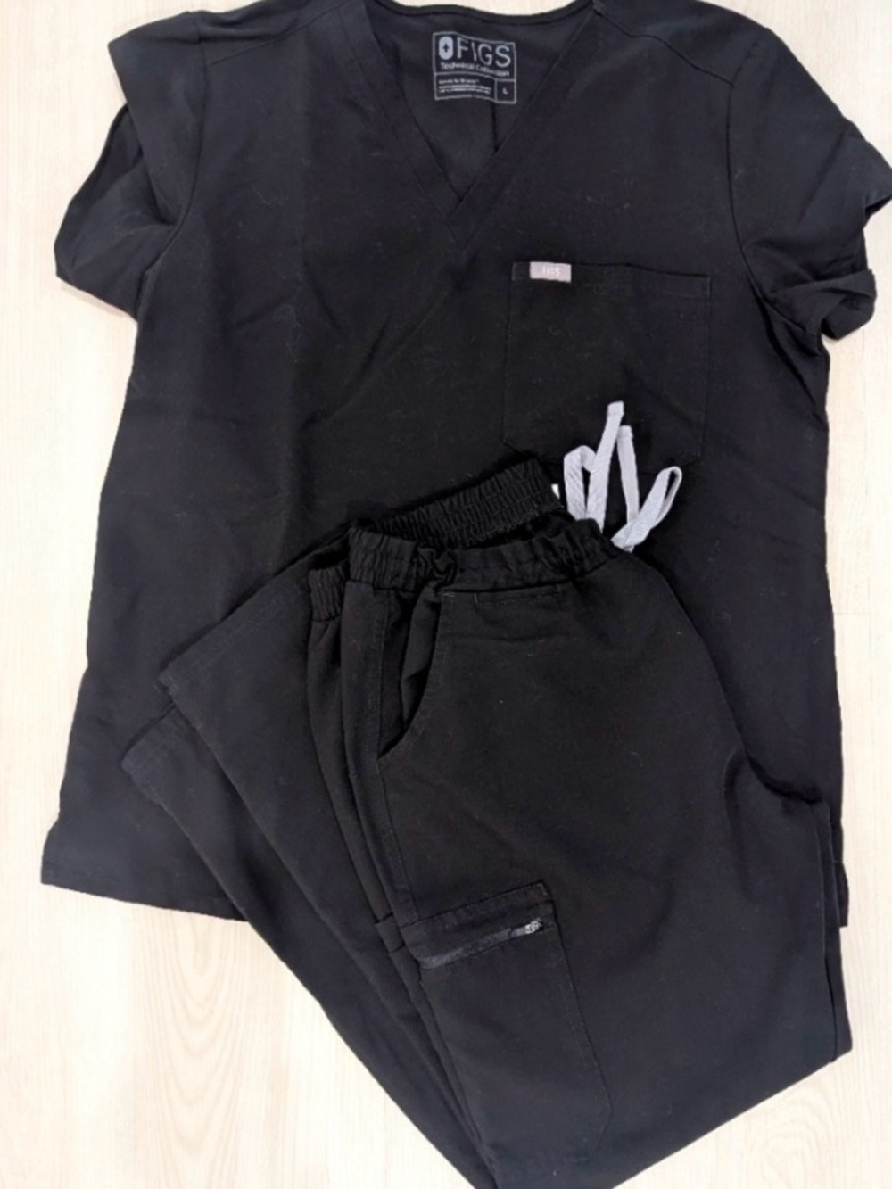 FIGS Women's black set
